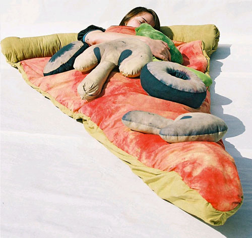 Dormint en una pizza