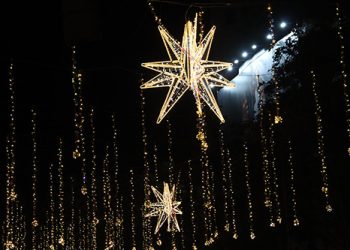 El Nadal a Barcelona “bategarà” en forma de música i corals i portarà una “intervenció lumínica” a Sant Jaume