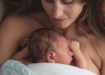 Mites i realitats sobre la maternitat en la societat actual