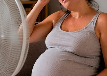 Un estudi constata que l’exposició al fred i a la calor condicionen la mida fetal en el primer trimestre de l’embaràs