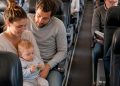 Els infants molesten als avions? El debat sobre els vols només per a adults